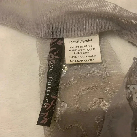 Love Culture Silver Gray Halter Neck Sequined Top S Party Formal - Picture 8 of 8